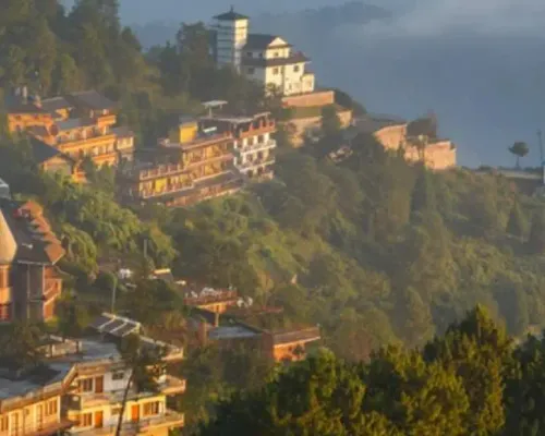 Private Full-Day Tour With Nagarkot Sunrise and Bhaktapur From Kathmandu